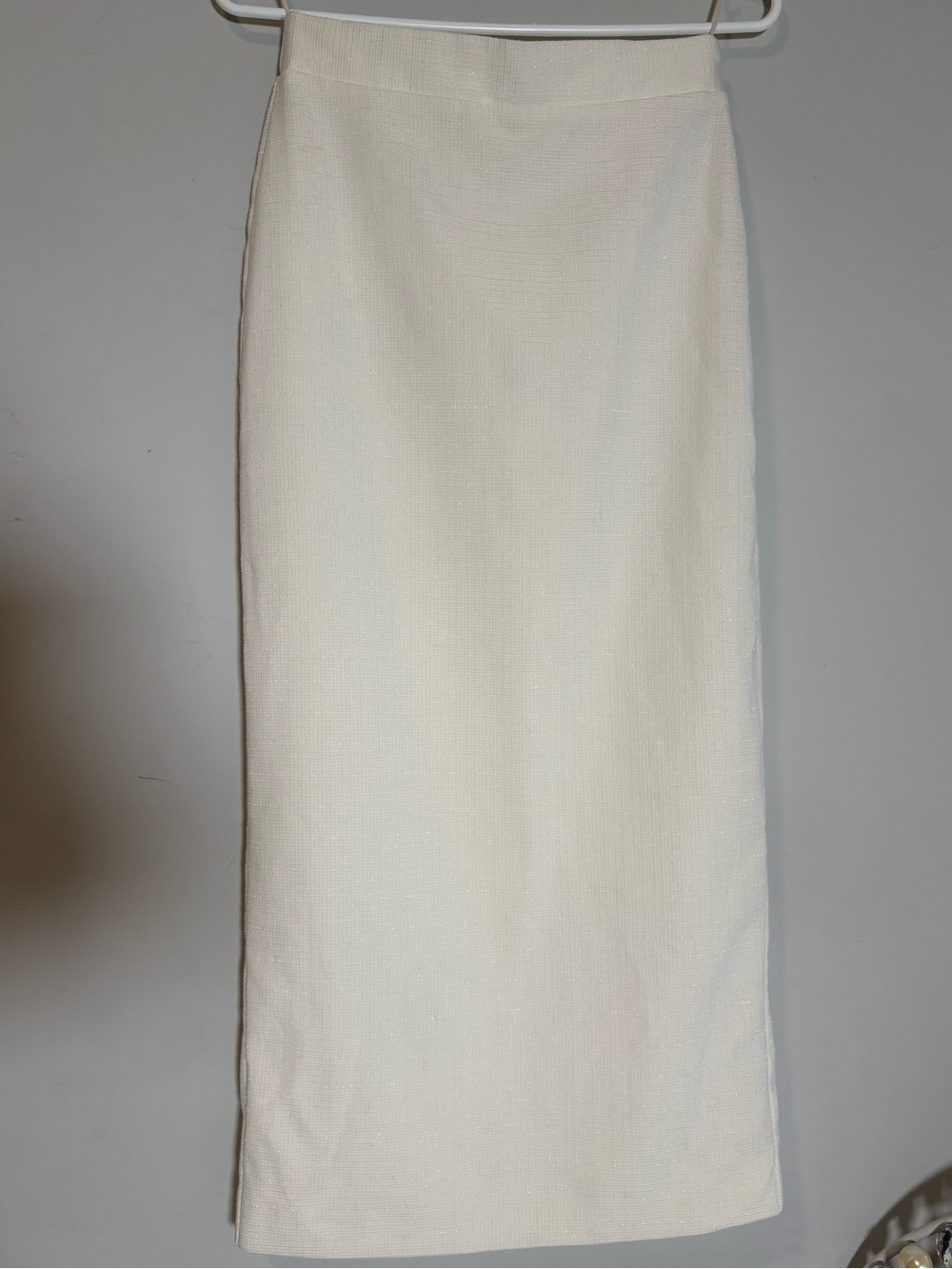 WAYF Midi Skirt in White / Gold Speck – Size XS
